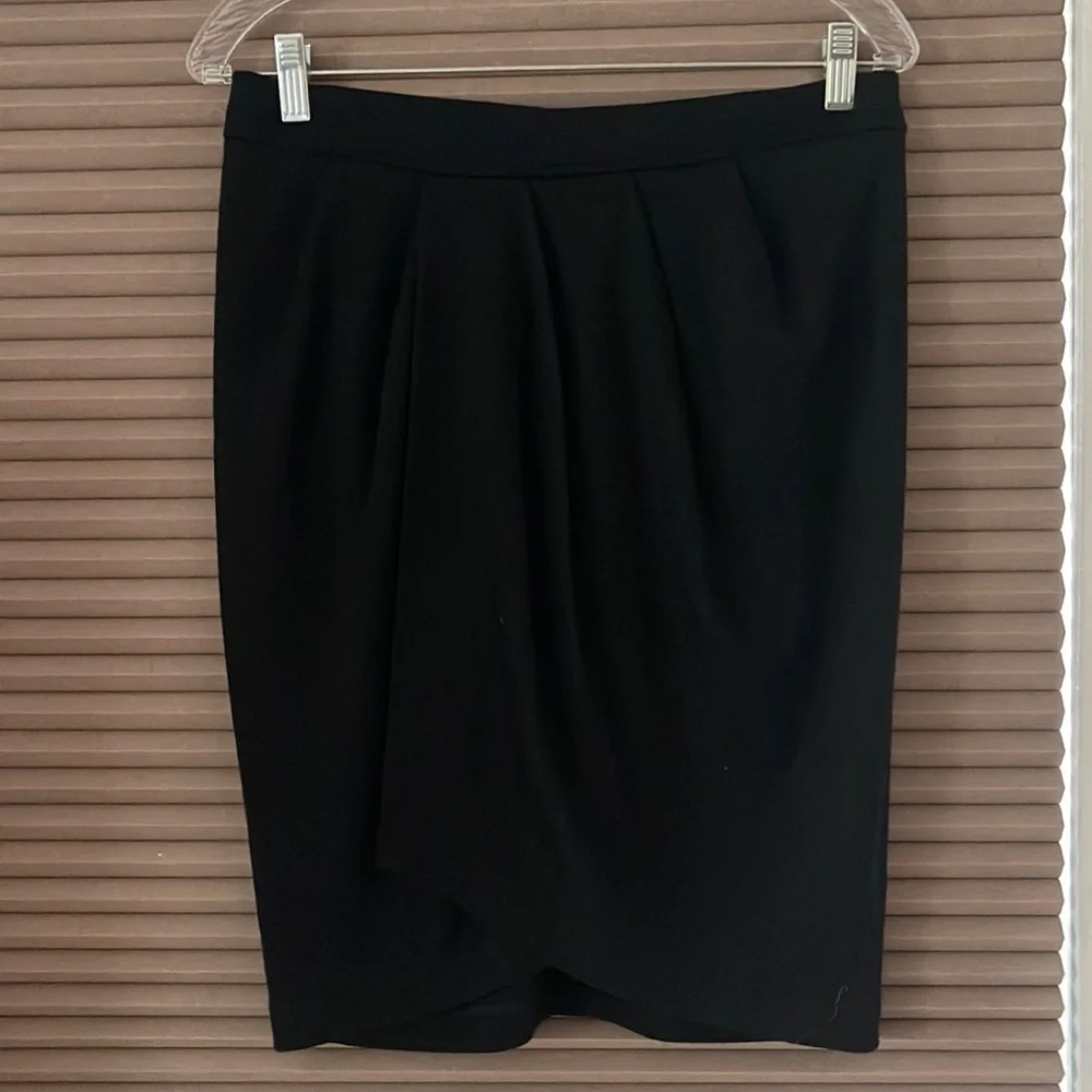 Garnet Hill 100% Wool black skirt size 6